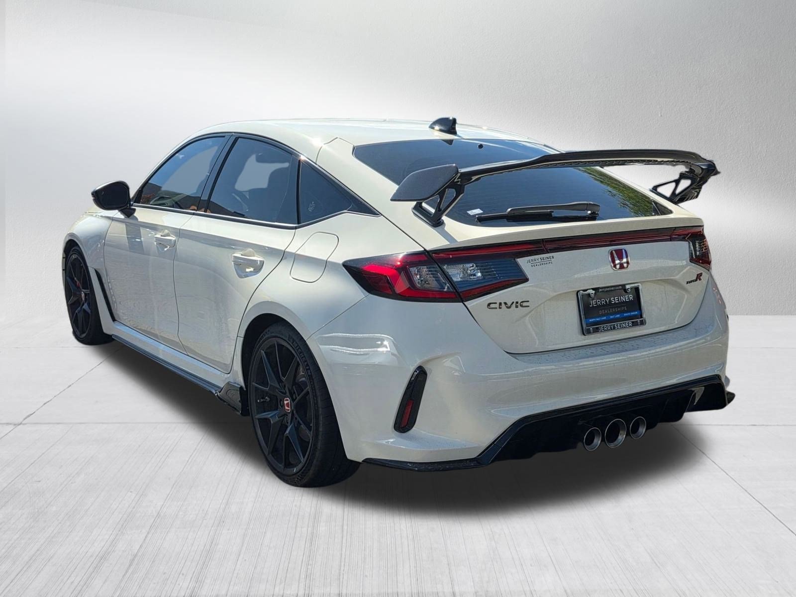 2025 Honda Civic Type R photo 3