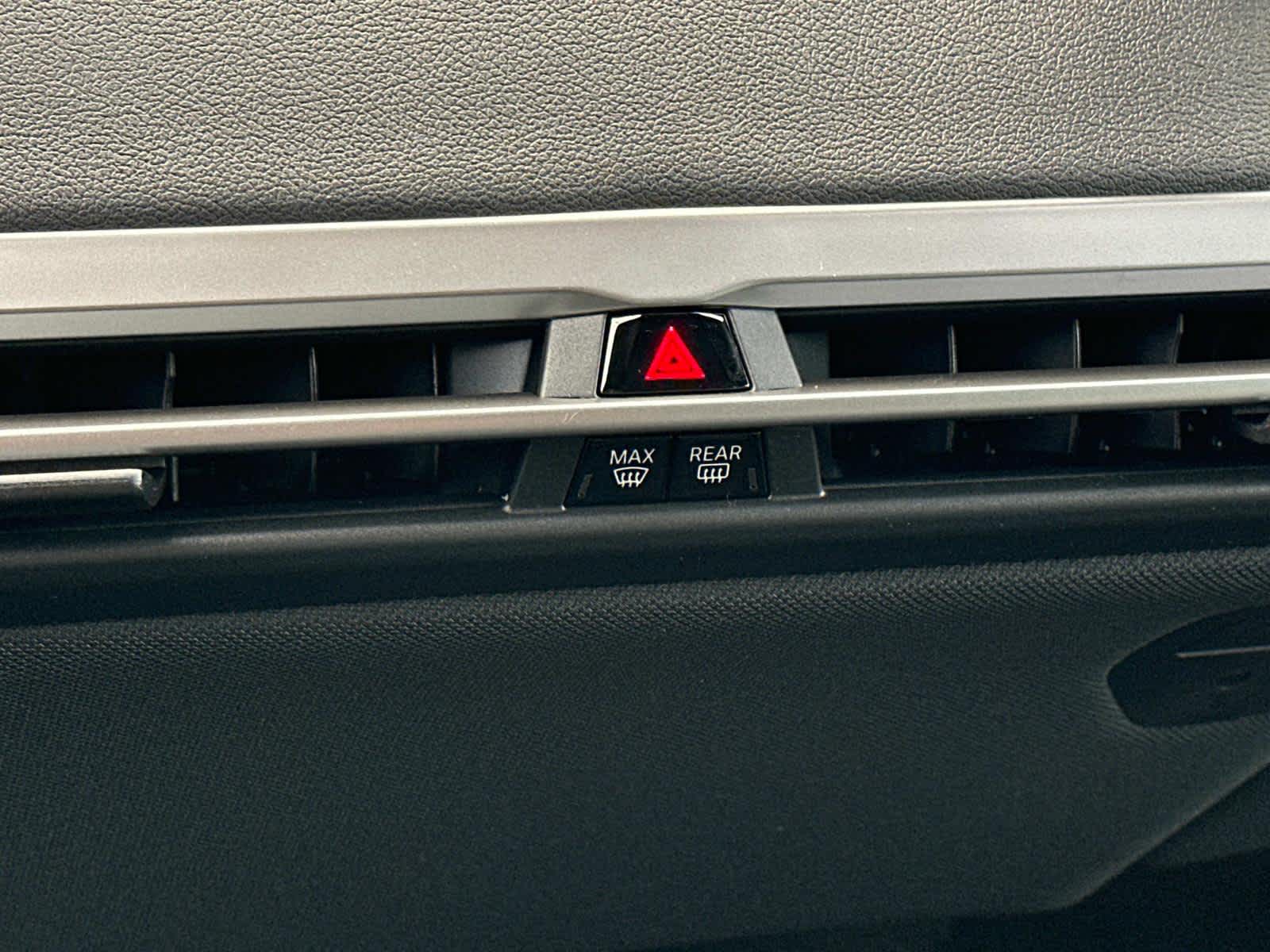 2025 Bmw iX photo 3