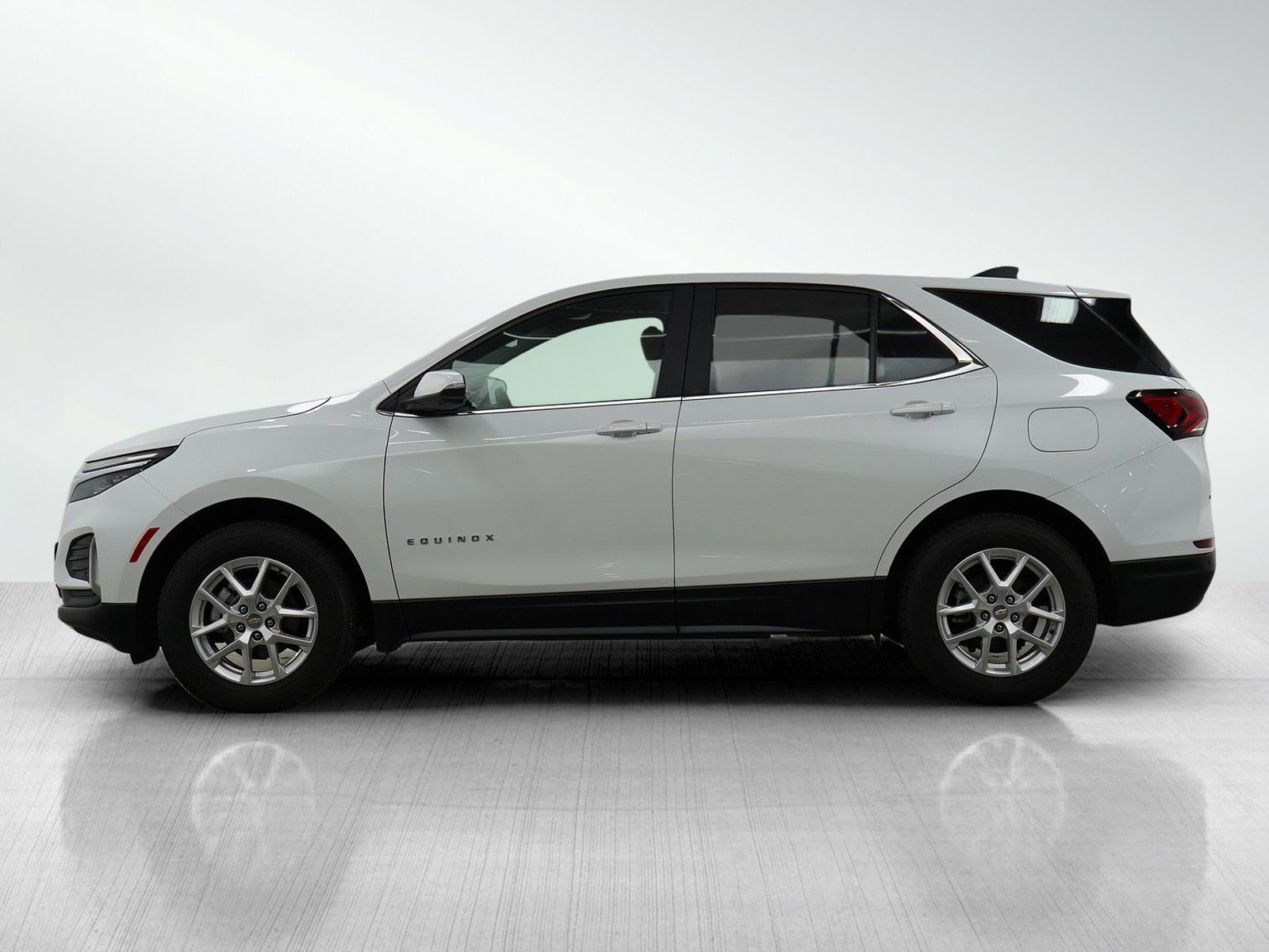 Used 2024 Chevrolet Equinox LT with VIN 3GNAXUEG0RS195737 for sale in White Bear Lake, Minnesota