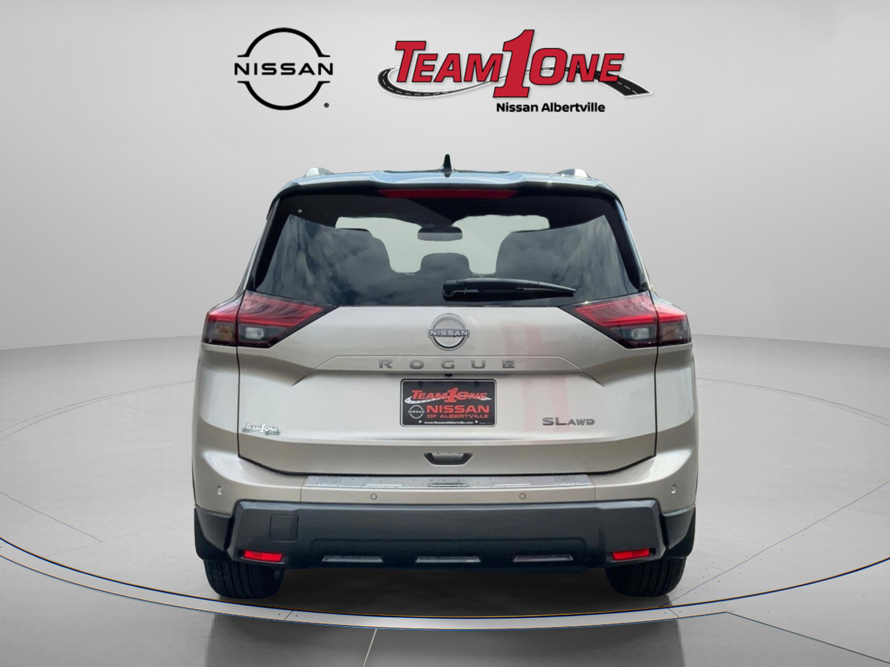 2025 Nissan Rogue SL photo 3