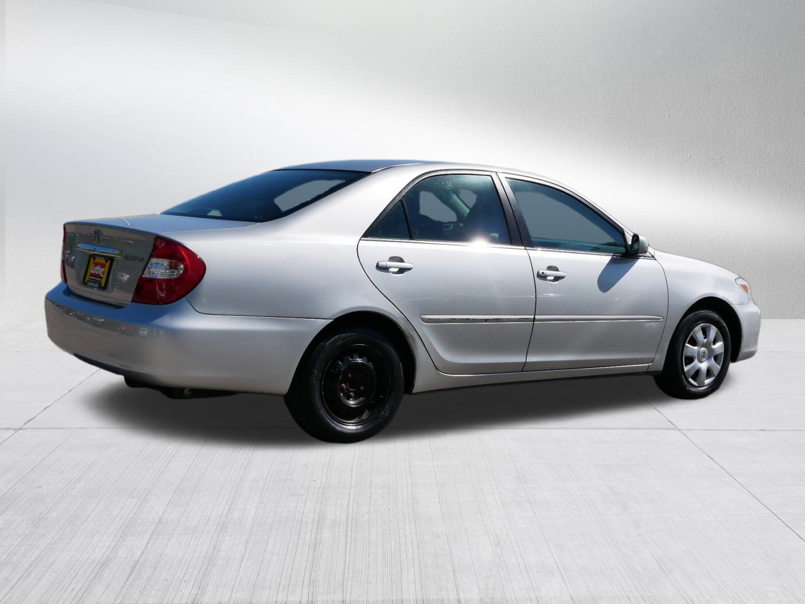 2004 Toyota Camry LE photo 7