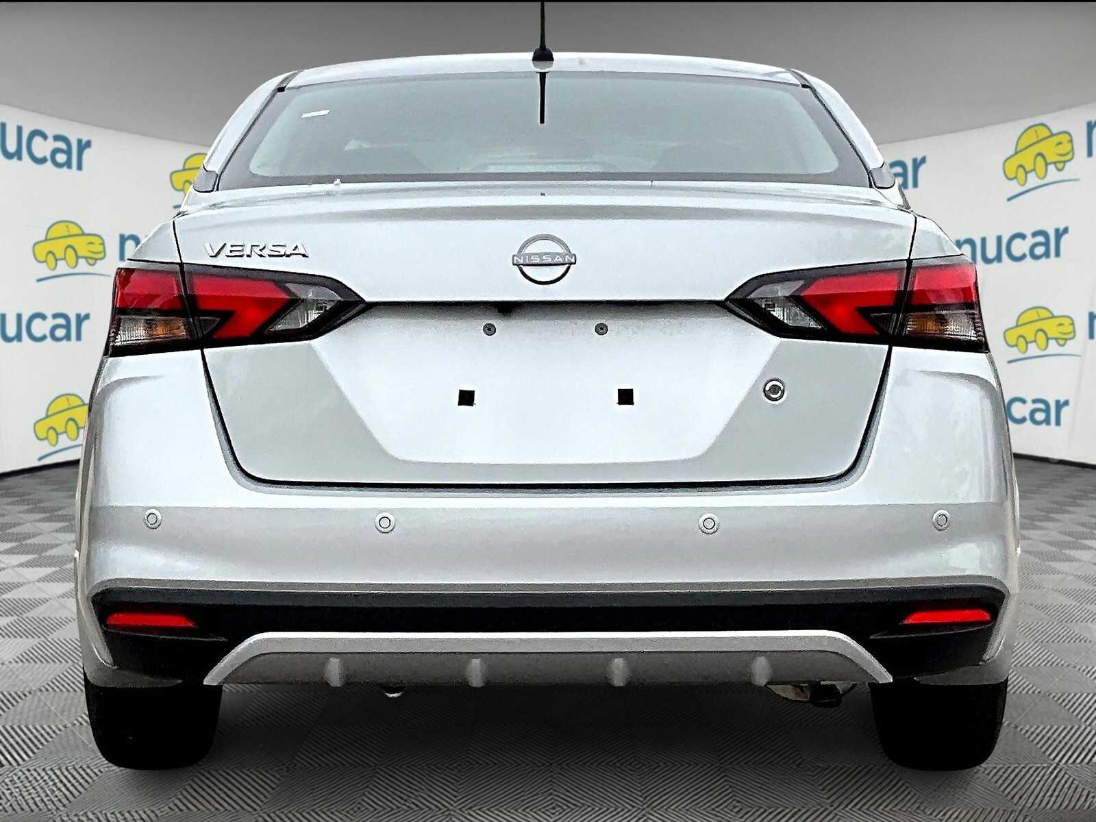 2025 Nissan Versa S photo 5