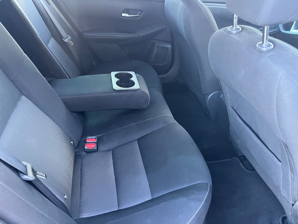 2022 Nissan Sentra SV photo 17