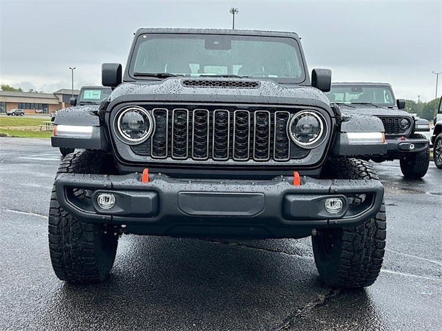 2025 Jeep Gladiator Mojave photo 2