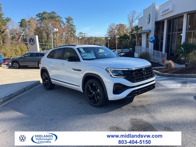 2026 Volkswagen Atlas Cross Sport SEL R-LINE's photo