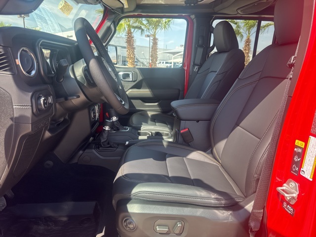 2025 Jeep Gladiator Sport photo 20
