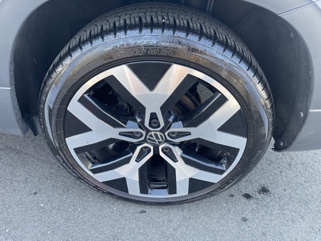 2022 Volkswagen Taos SEL photo 9