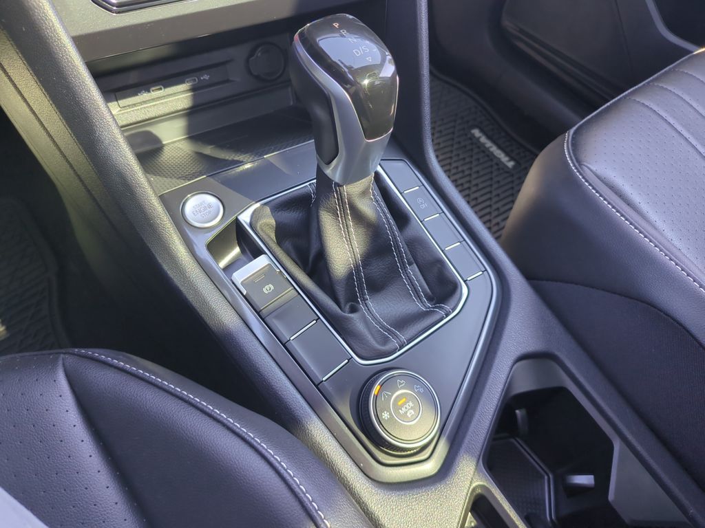2022 Volkswagen Tiguan SE photo 16