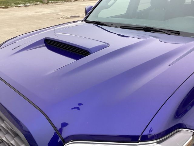 2023 Toyota Tacoma SR5 photo 3