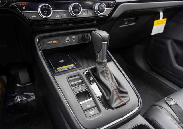 2024 Honda CR-V Hybrid Sport Touring photo 25