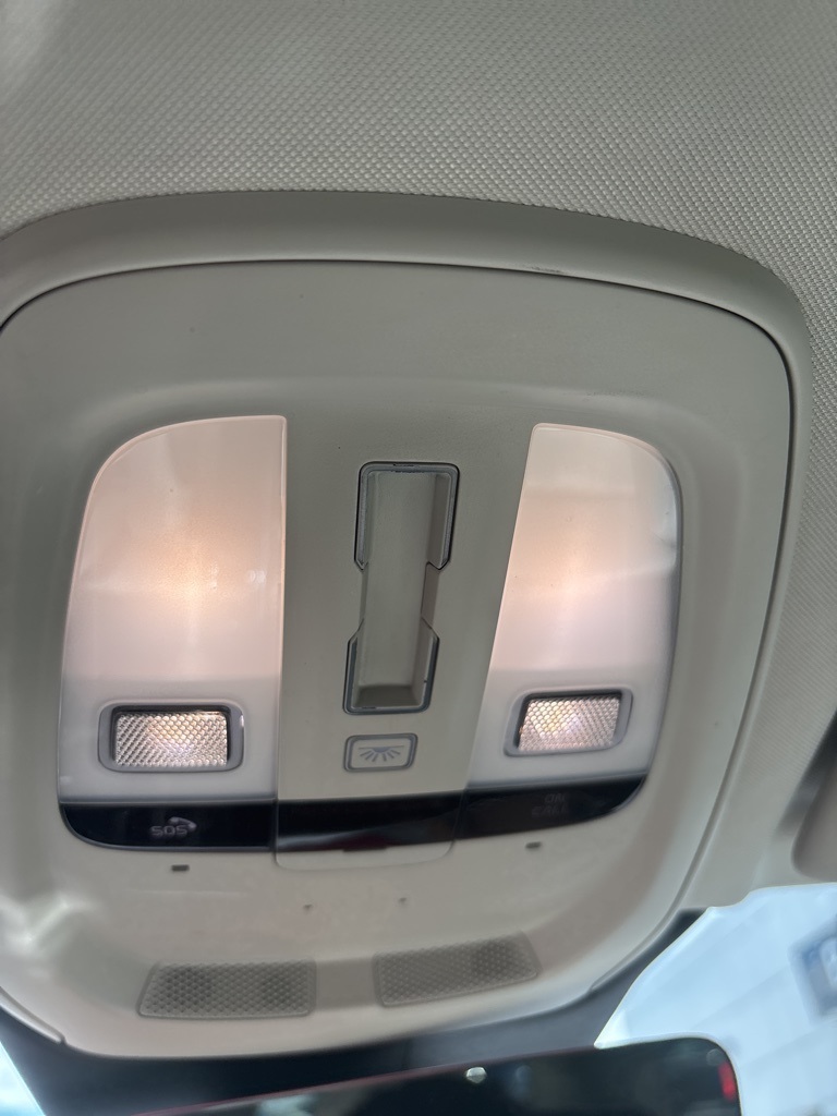 2022 Volvo XC60 B5 Inscription photo 34
