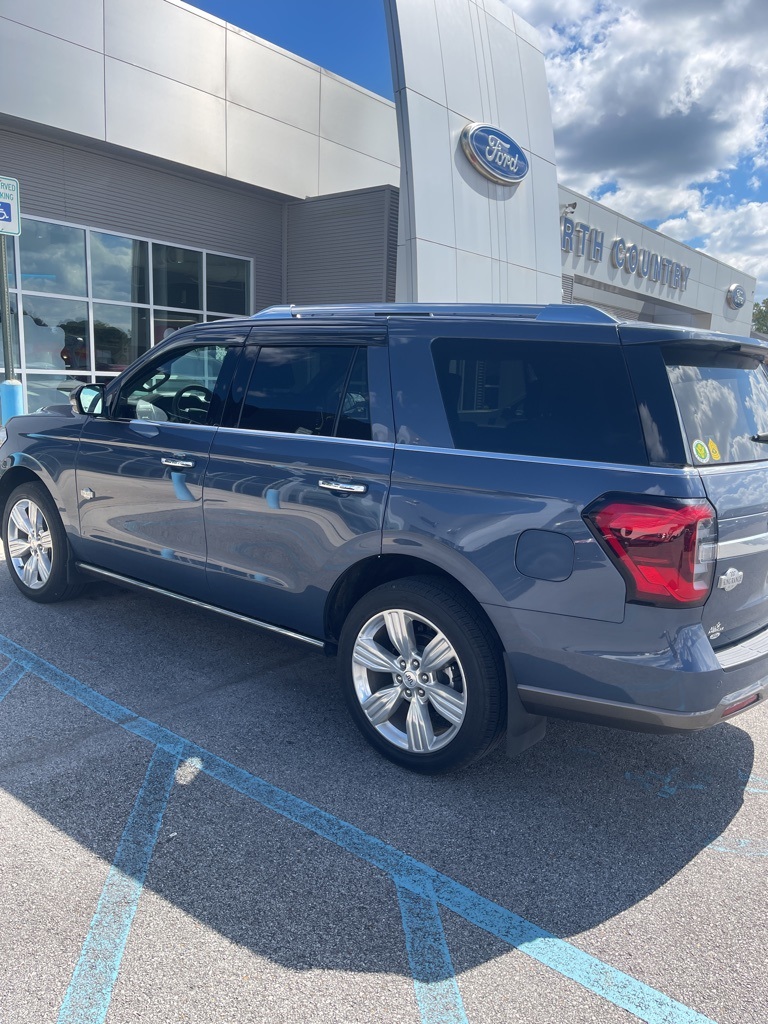 2022 Ford Expedition King Ranch photo 2