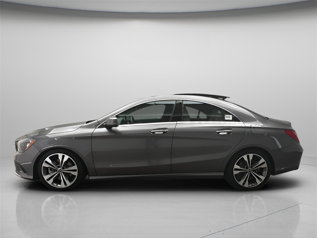 2018 Mercedes Benz CLA 250 4MATIC photo 2
