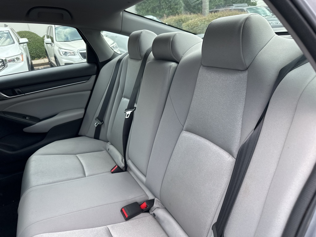 2018 Honda Accord LX photo 11