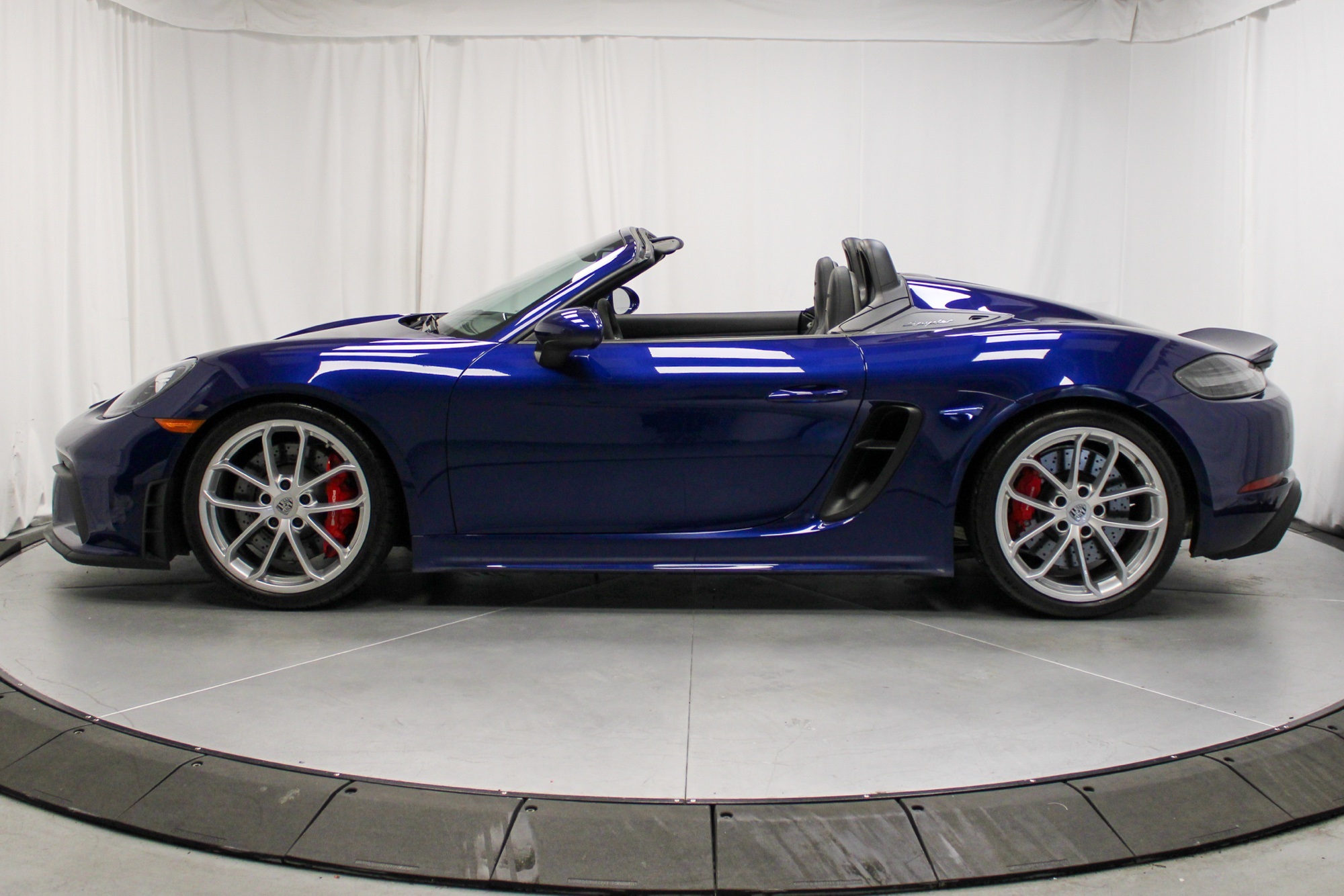 2021 Porsche Boxster Spyder photo 7