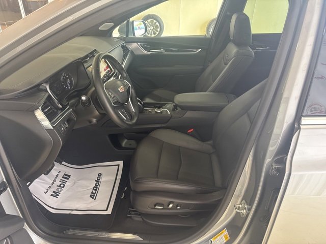 2025 Cadillac XT5 Premium Luxury photo 3