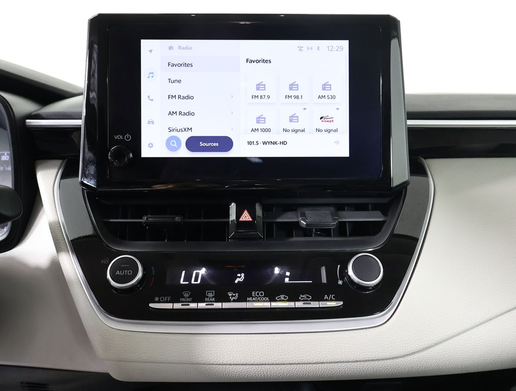2023 Toyota Corolla LE photo 9