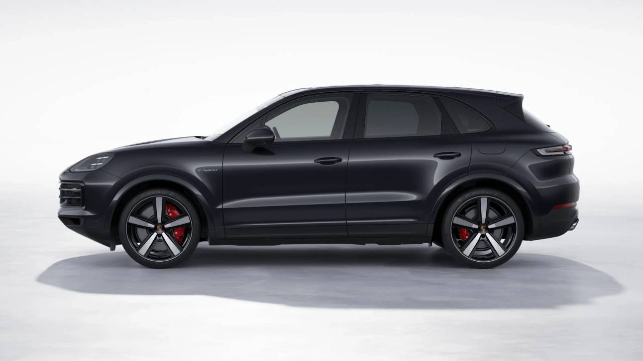 2026 Porsche Cayenne S E-Hybrid photo 2