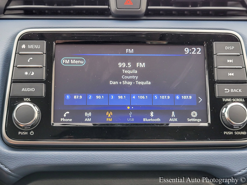 2025 Nissan Versa SV photo 12