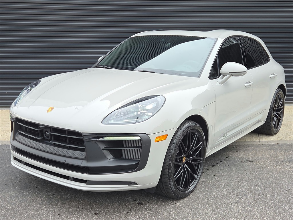 2023 Porsche Macan GTS's photo