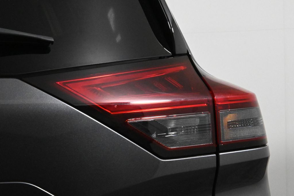 2021 Nissan Rogue SL photo 12