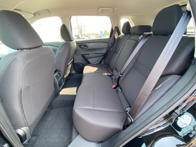 2026 Nissan Rogue S photo 17
