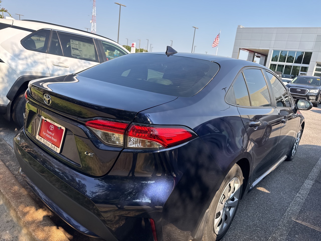 2021 Toyota Corolla LE photo 8