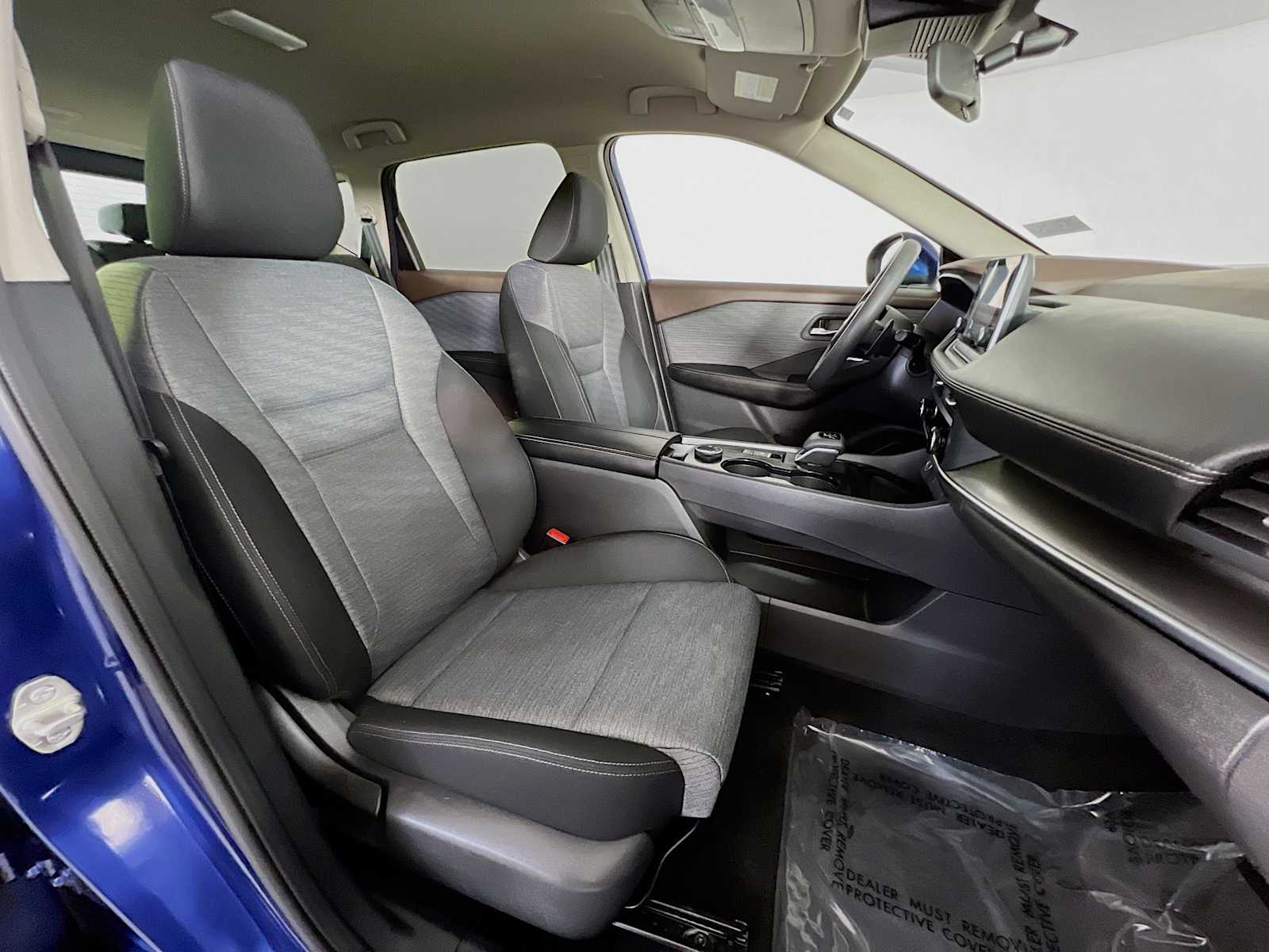 2023 Nissan Rogue SV photo 27