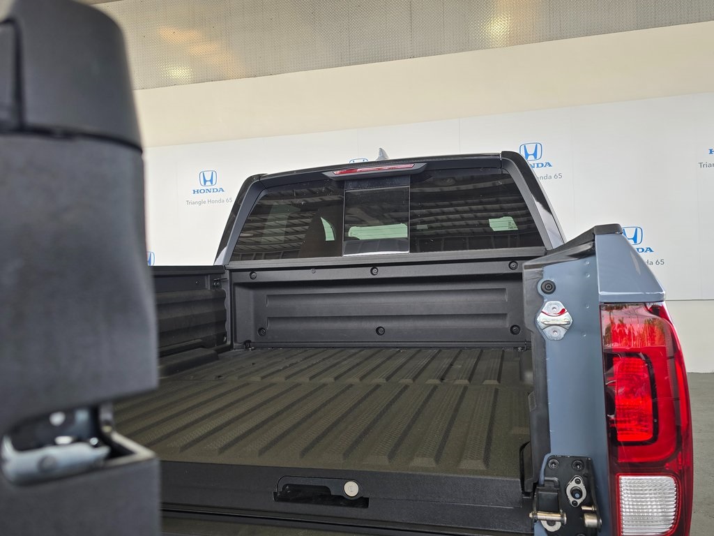 2025 Honda Ridgeline Black Edition photo 56