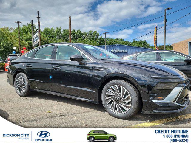 2024 Hyundai Sonata Hybrid Limited's photo