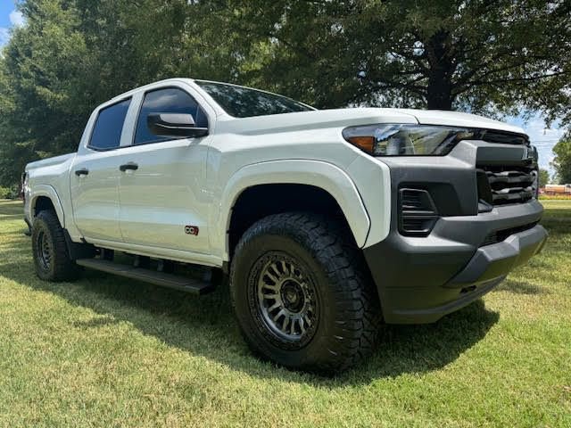 2025 Chevrolet Colorado LT photo 28