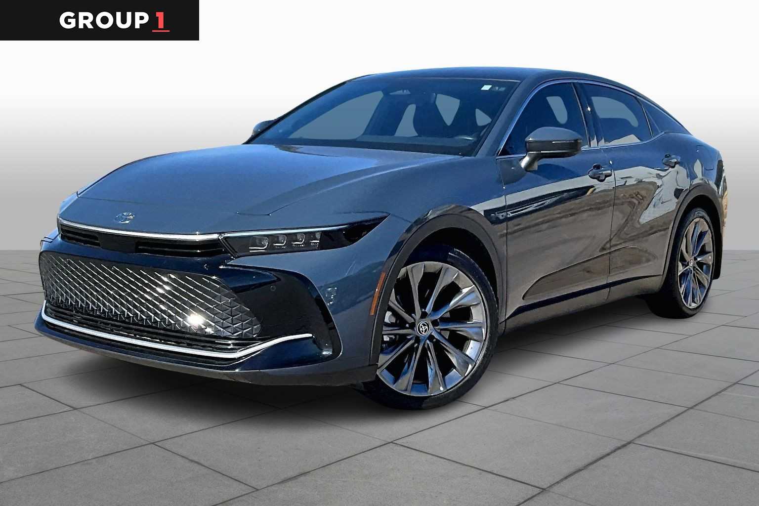 2025 Toyota Crown Limited's photo