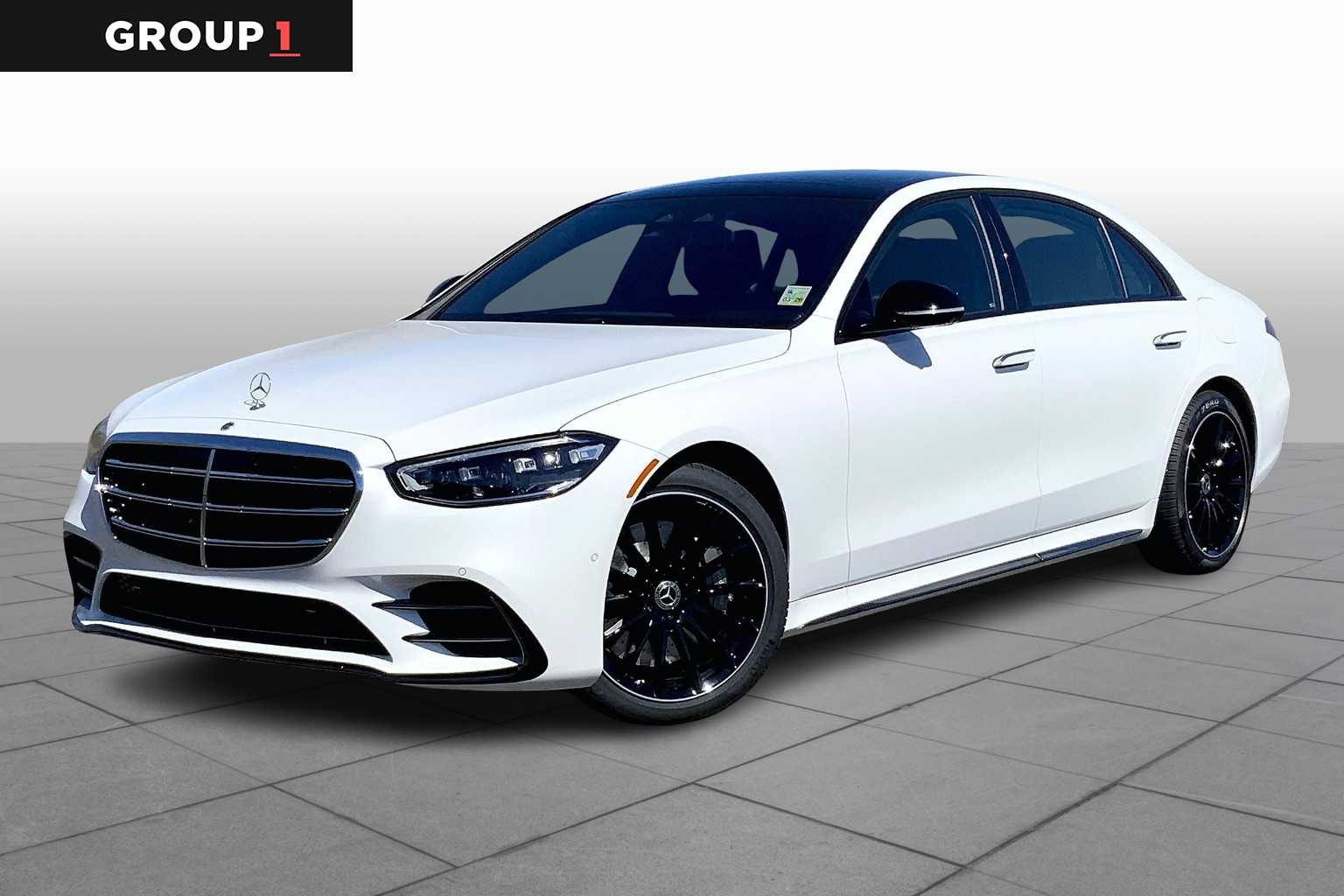 2025 Mercedes-Benz S-Class S 580e's photo