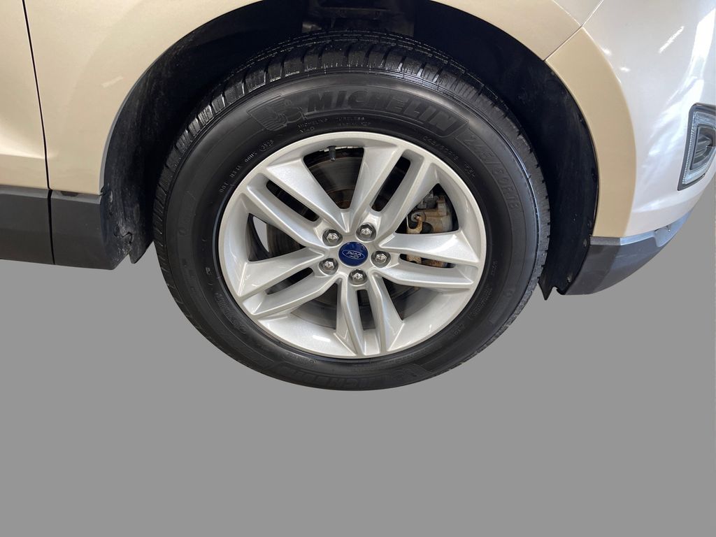 2017 Ford Edge SEL photo 10