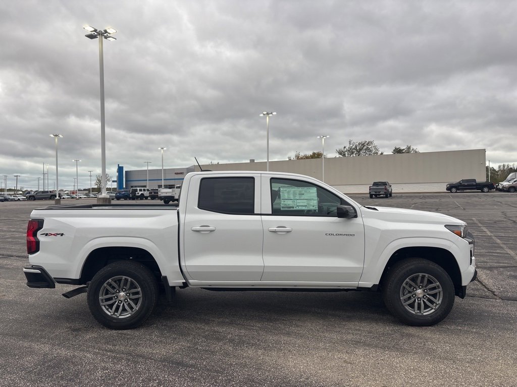 2026 Chevrolet Colorado LT photo 3