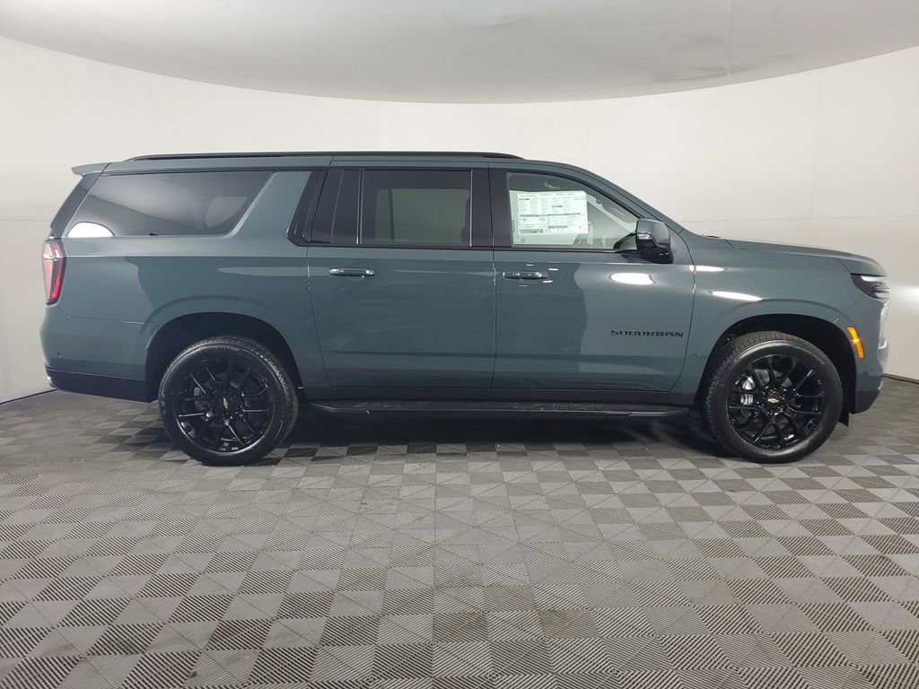 2026 Chevrolet Suburban RST photo 3