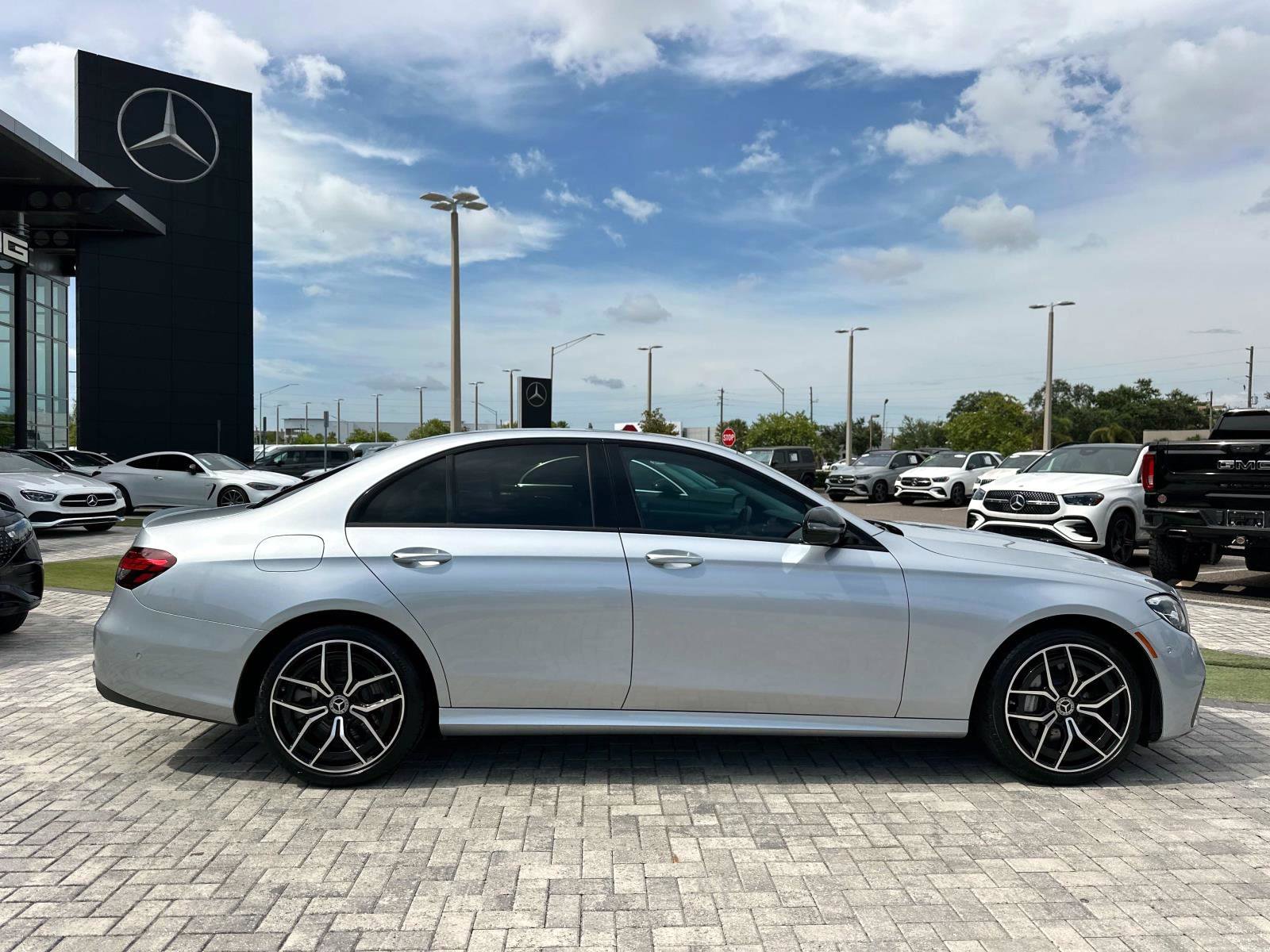 2022 Mercedes Benz E 450 4MATIC photo 3