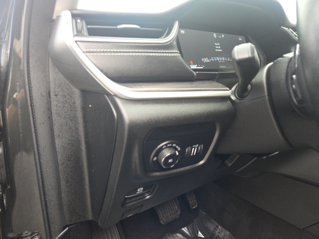 2022 Jeep Grand Cherokee Limited photo 13