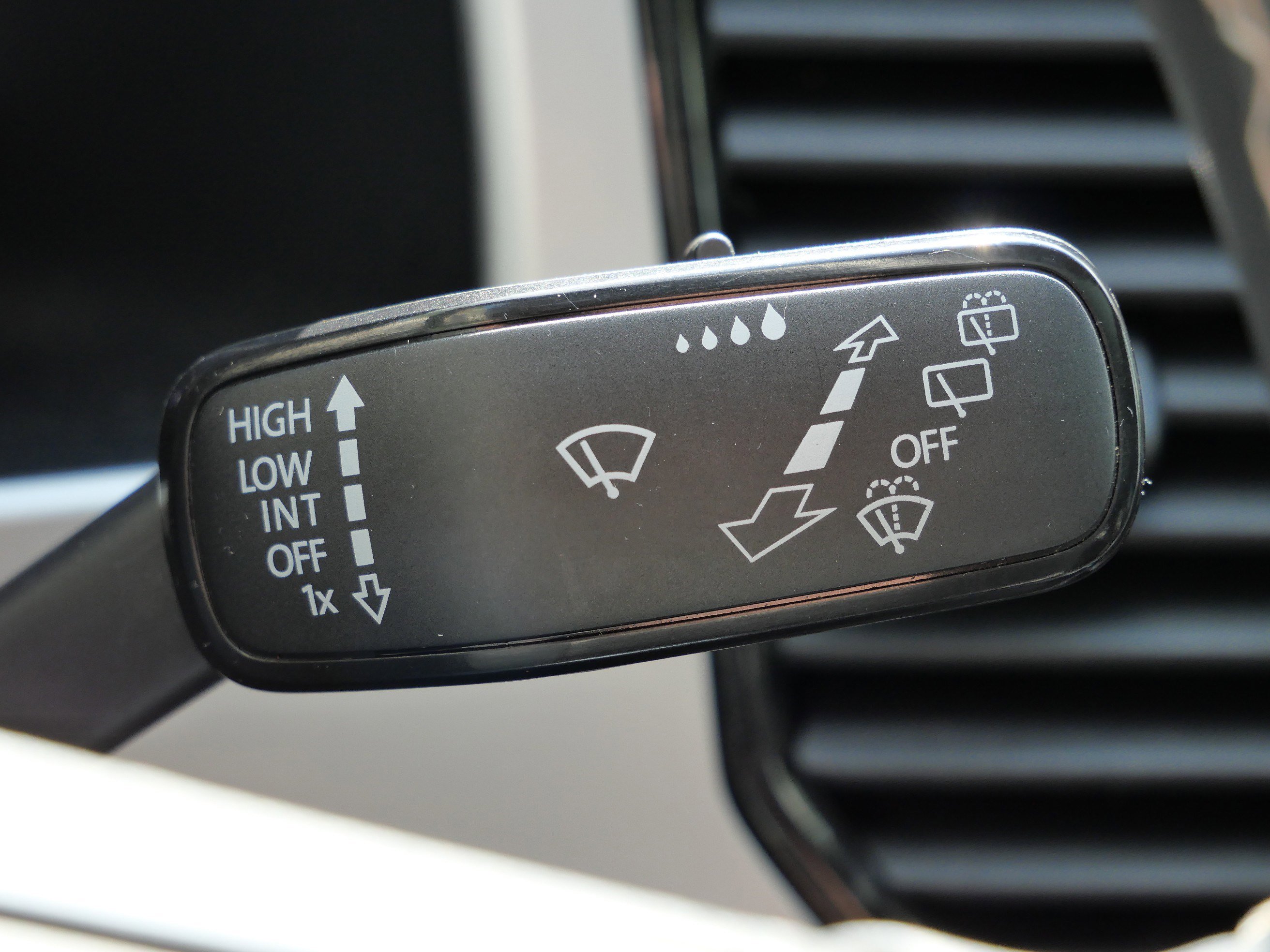 2022 Volkswagen Atlas V6 SE Technology photo 31
