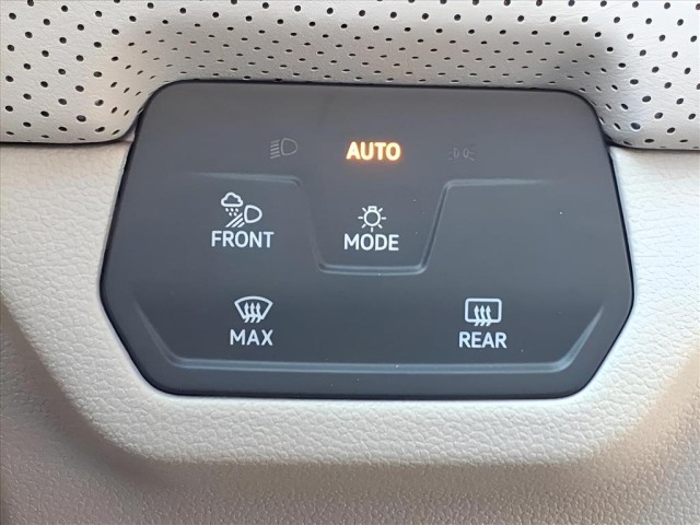 2026 Volkswagen Atlas SE Technology photo 23