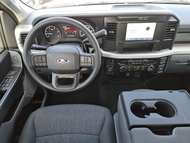 2026 Ford F-350 XL photo 4