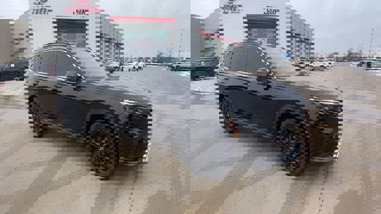 Used 2023 Honda CR-V Sport Touring with VIN 5J6RS6H9XPL008567 for sale in Kansas City