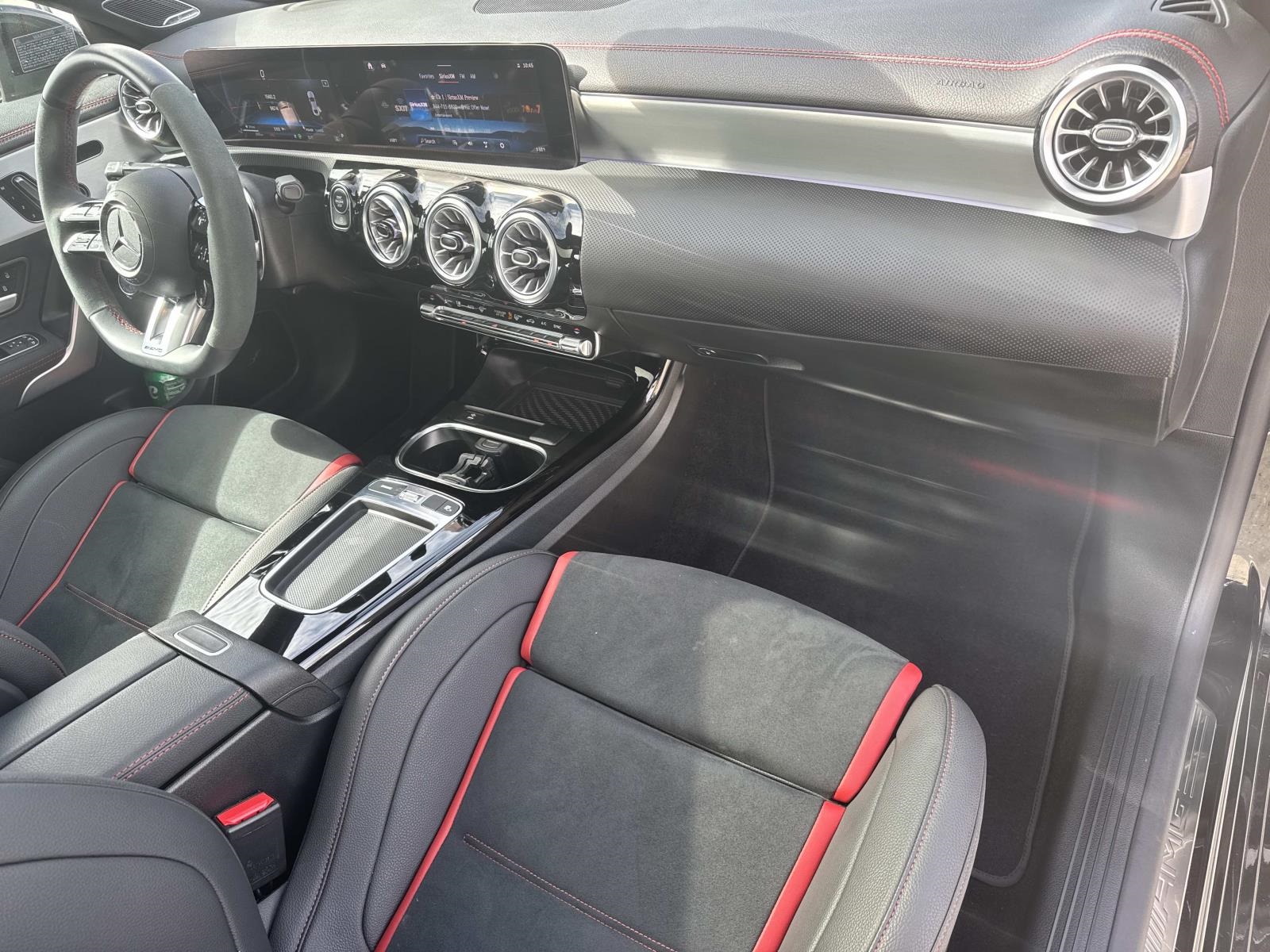 2025 Mercedes Benz CLA 35 AMG 4MATIC photo 11