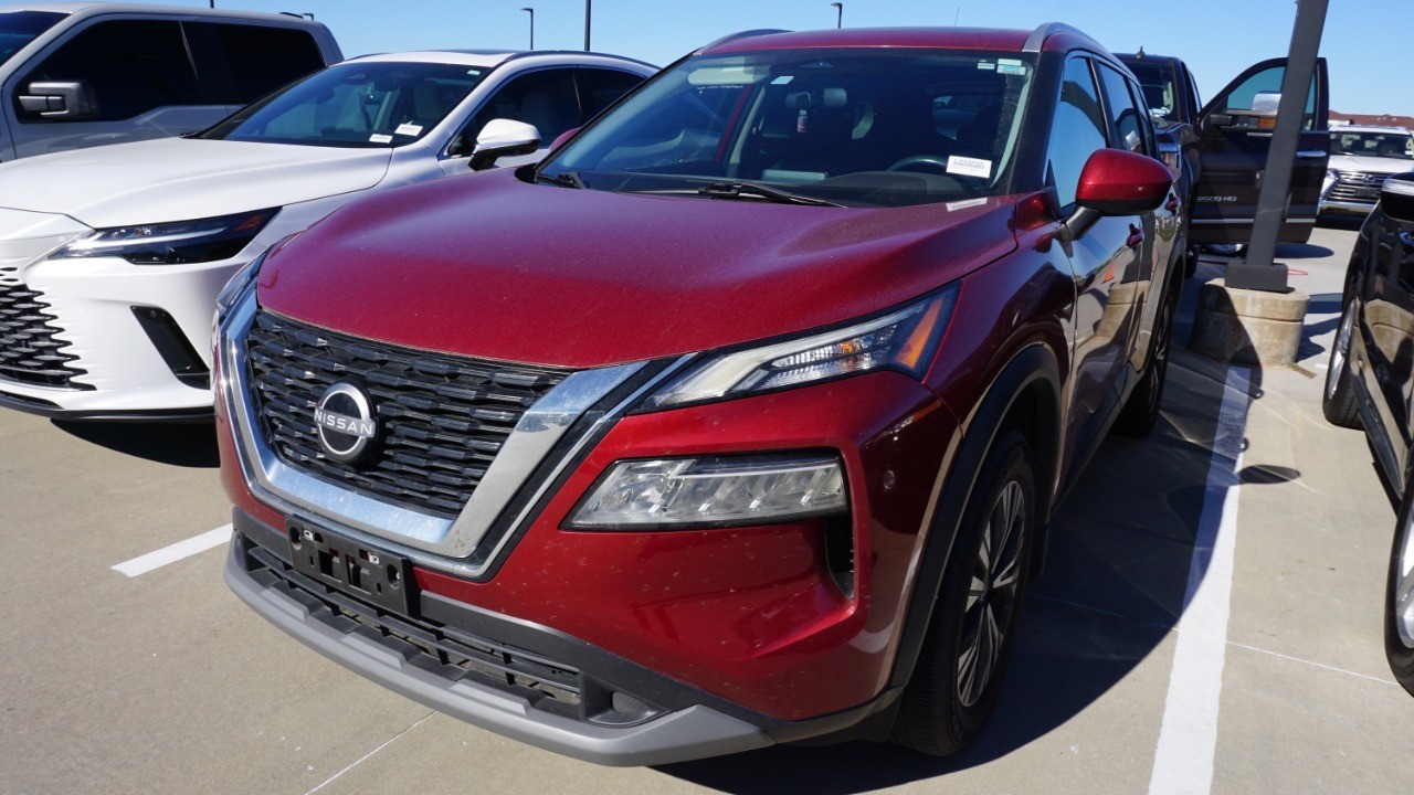 2023 Nissan Rogue SV's photo