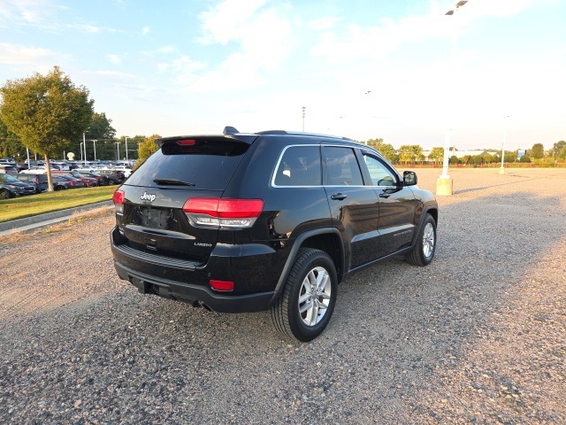 2017 Jeep Grand Cherokee Laredo photo 5