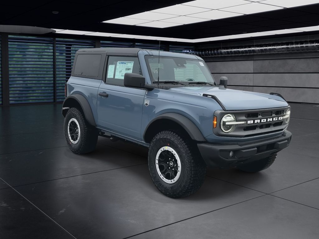 2024 Ford Bronco Big Bend photo 2