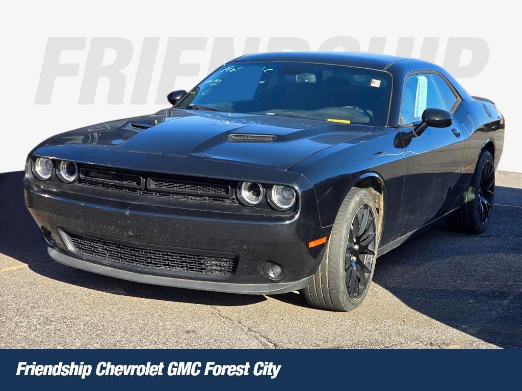 2019 Dodge Challenger SXT's photo
