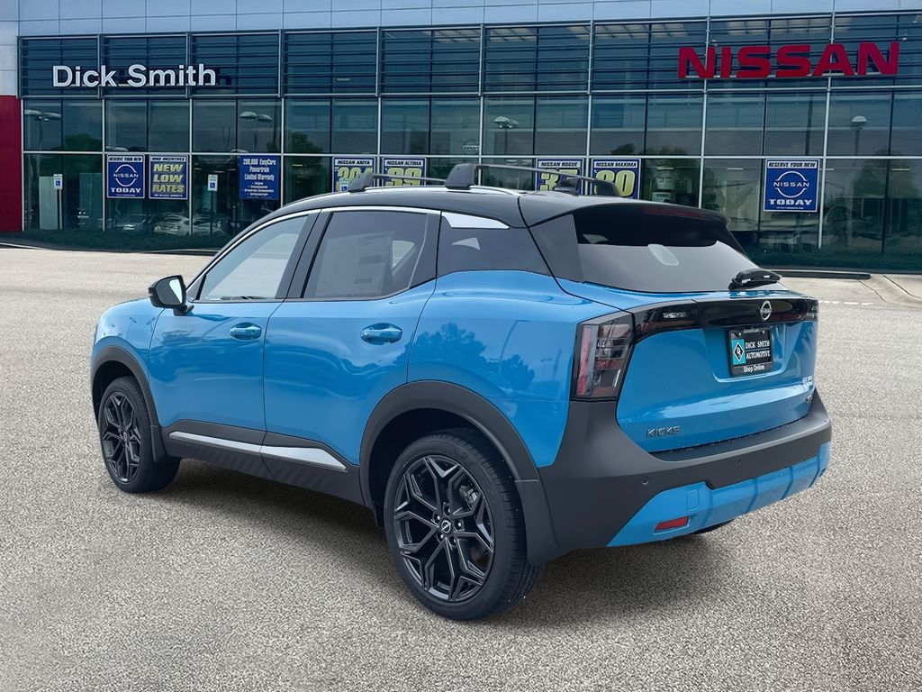 2026 Nissan Kicks SR photo 4