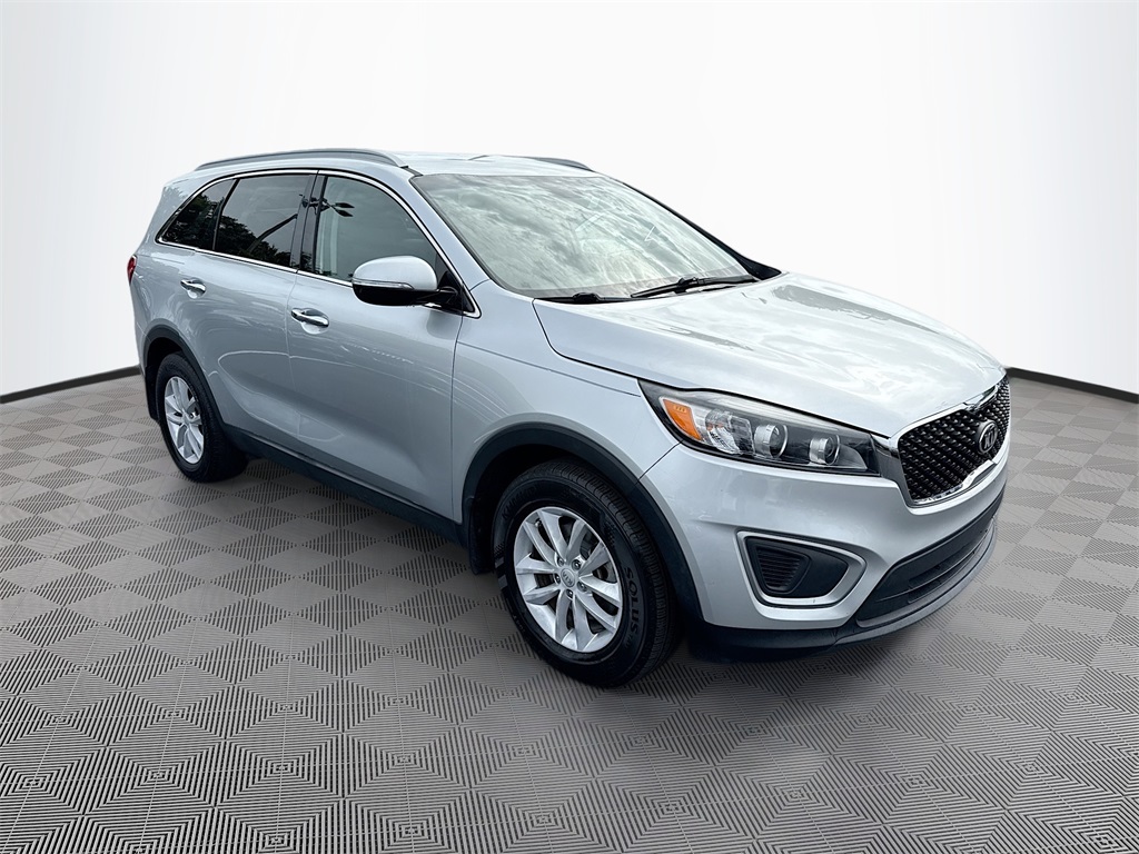 2017 Kia Sorento LX photo 3
