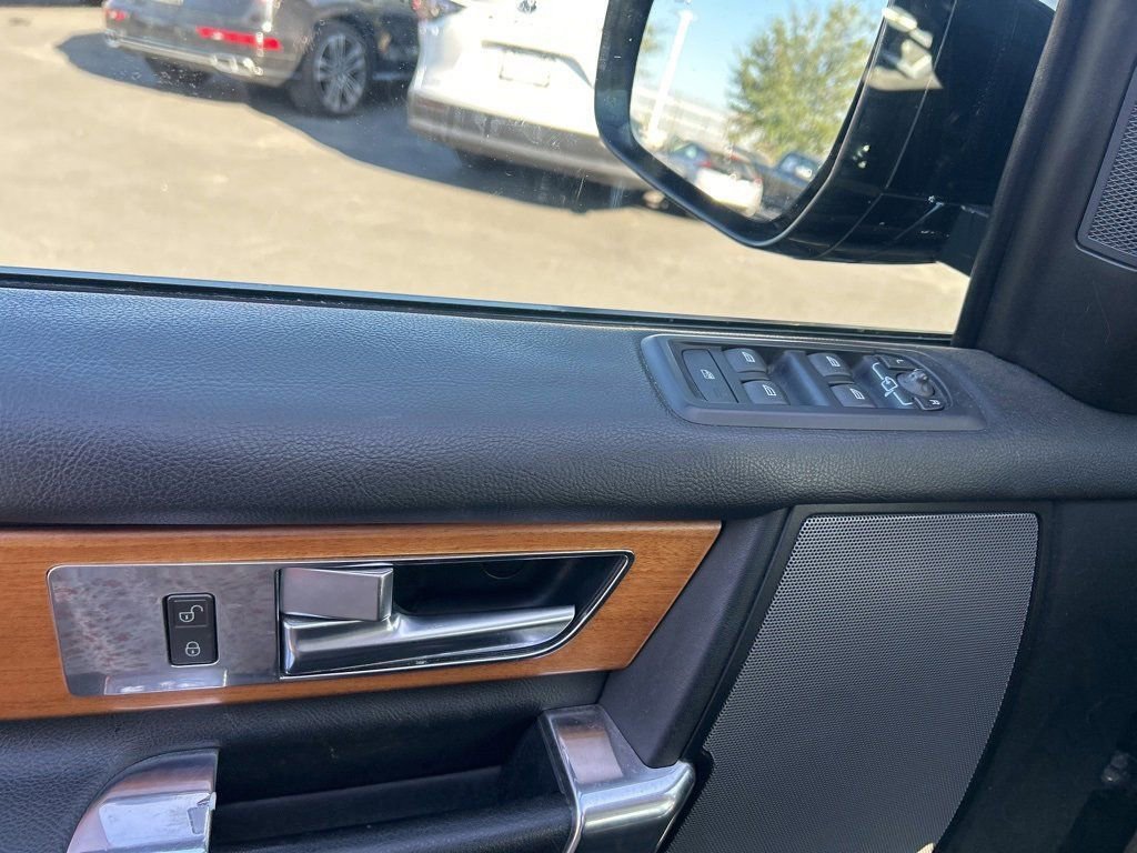 2015 Land Rover LR4 Base photo 20